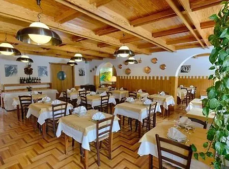 Edelweiss Szálloda 2*