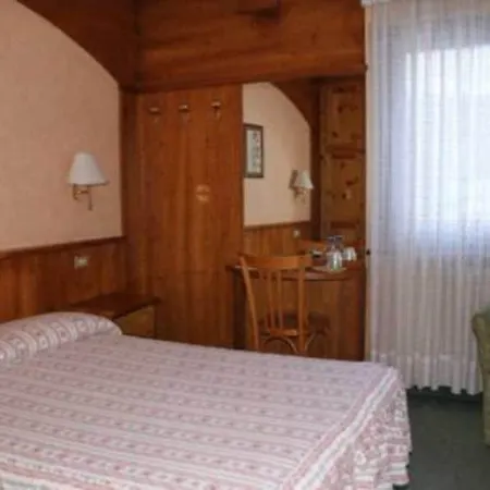 Hotel Edelweiss 2*