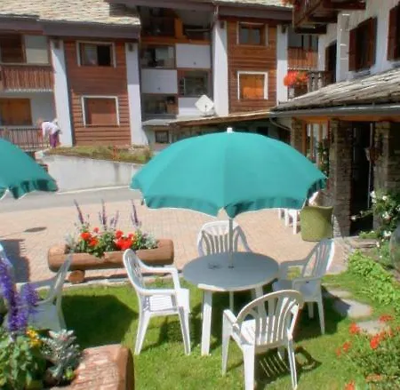 Edelweiss Hotel 2*