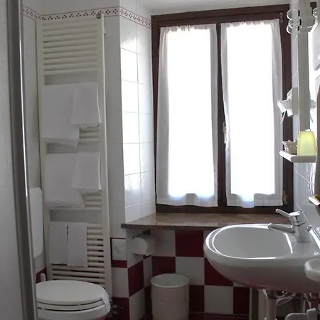 Hotel Edelweiss 2*